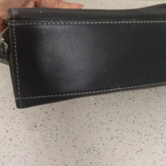 Beautiful wristlet purse by Countess Mara - Picture 12 of 12